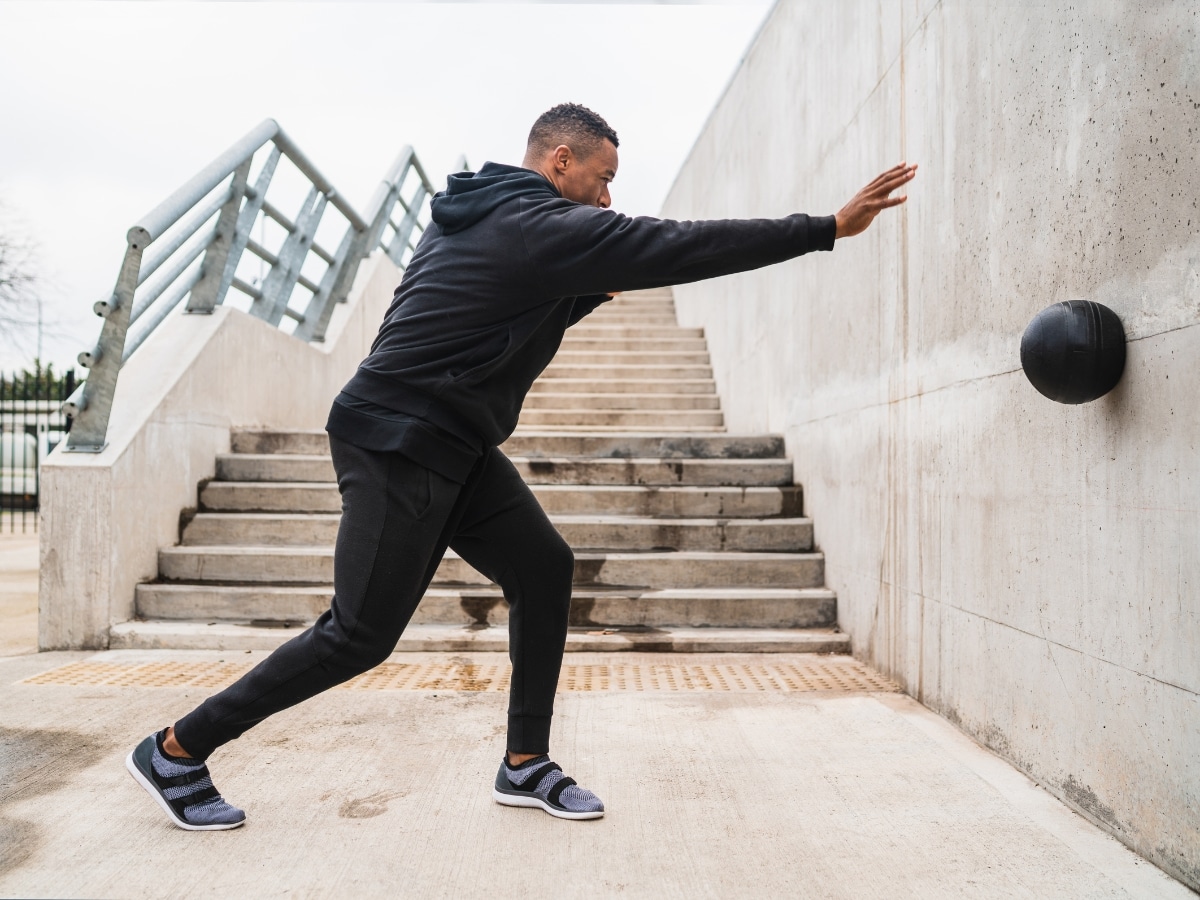 BASEBALL ATHLETE PERFORMING A THROWING STABILITY EXERCISE